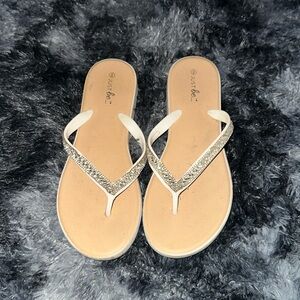 Shimmer silver/tan sandals